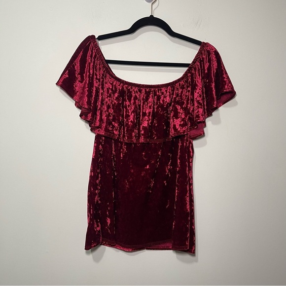 Paradiso Women’s Red Crushed Velvet Off Shoulder Ruffle blouse holiday Top in L - Picture 1 of 6